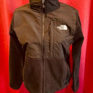 THE NORTH FACE Women’s  Fleece Jacket